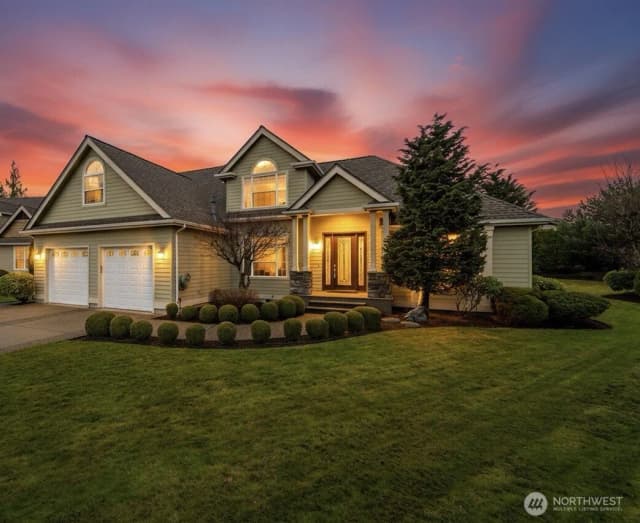 Property photo for 424 Island Green Way, Lynden