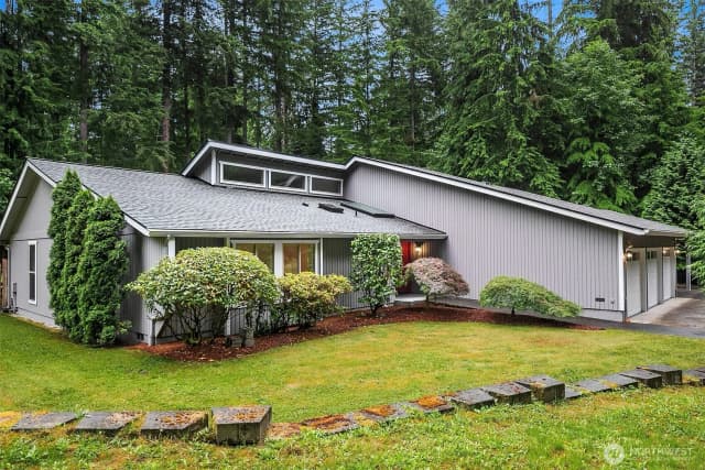 Property photo for 4218 229th Avenue Ne, Redmond photo 2