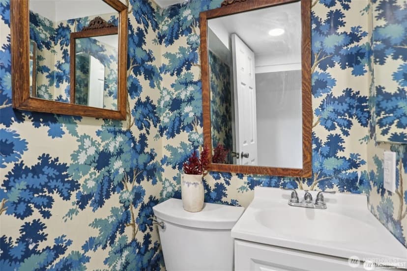 Property photo for 2233 2nd Avenue W, Seattle photo 28