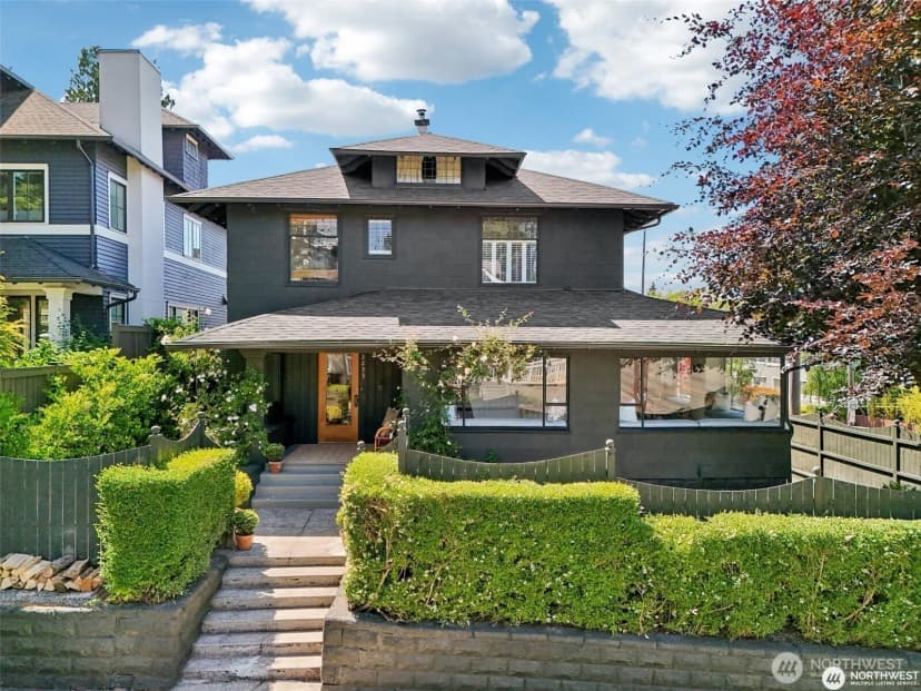 Property photo for 2233 2nd Avenue W, Seattle photo 2