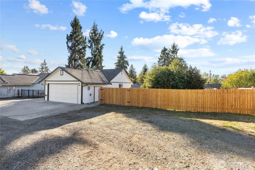 Property photo for 13027 23rd Avenue S, Sea Tac photo 32