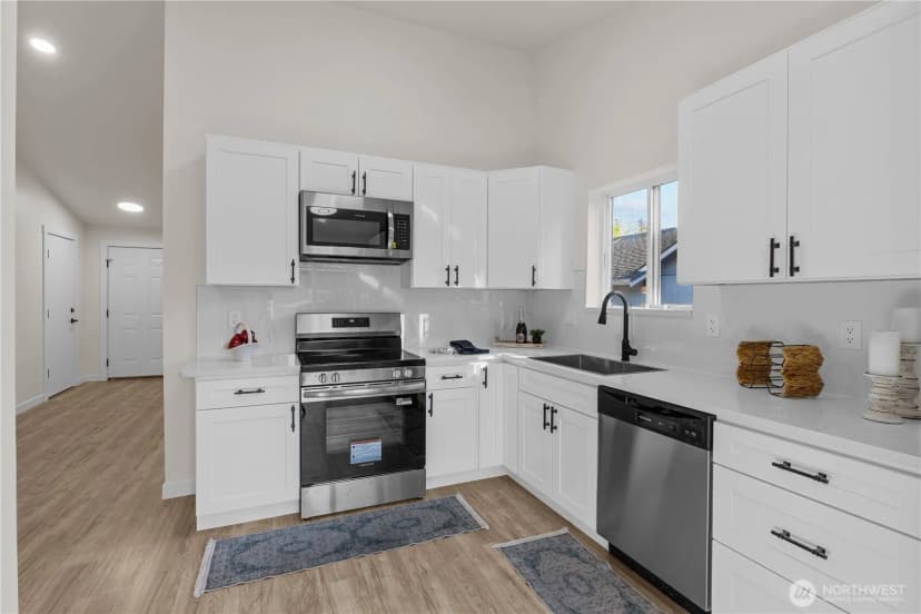 Property photo for 13027 23rd Avenue S, Sea Tac photo 12