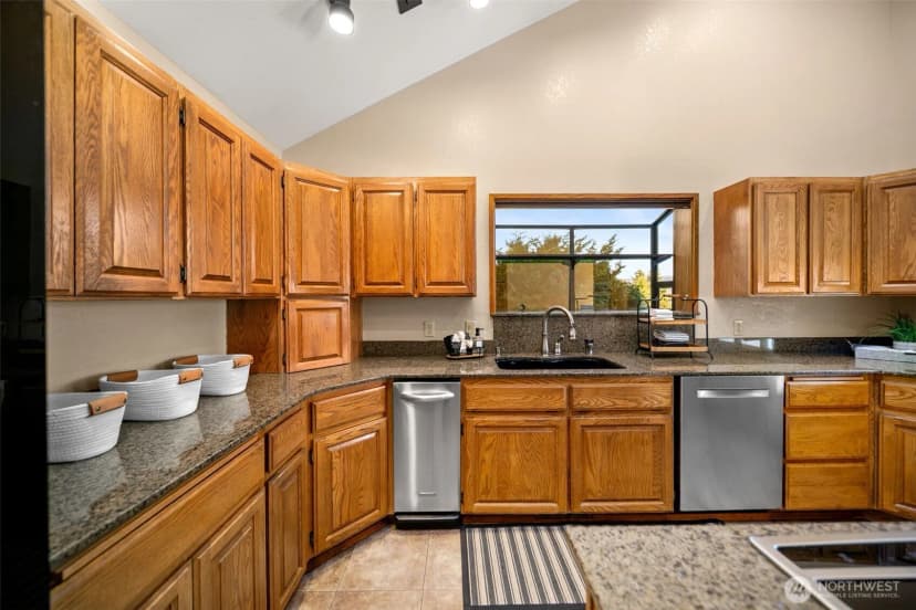 Property photo for 606 Ski View Drive, East Wenatchee photo 15