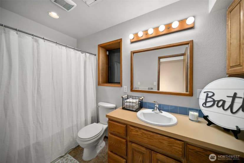 Property photo for 606 Ski View Drive, East Wenatchee photo 32