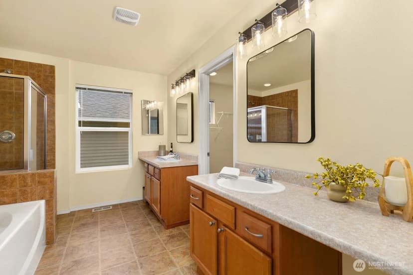 Property photo for 9006 Venn Avenue Se, Snoqualmie photo 20