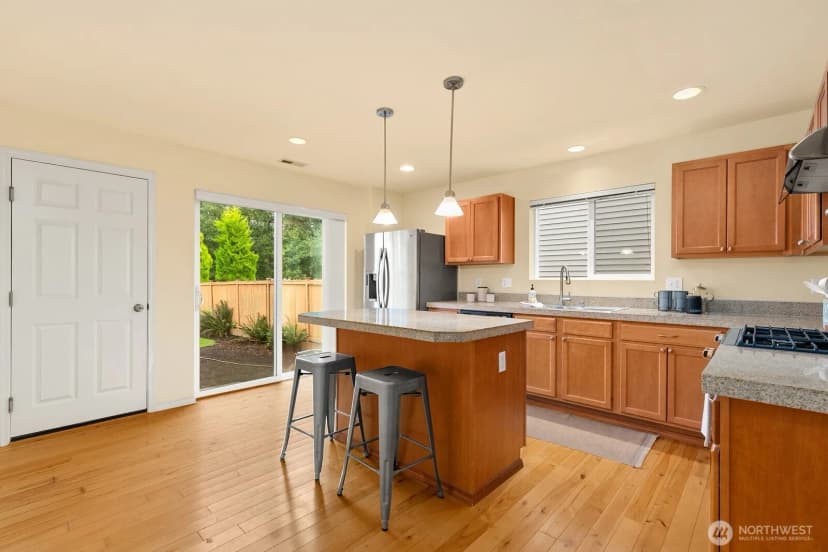 Property photo for 9006 Venn Avenue Se, Snoqualmie photo 8