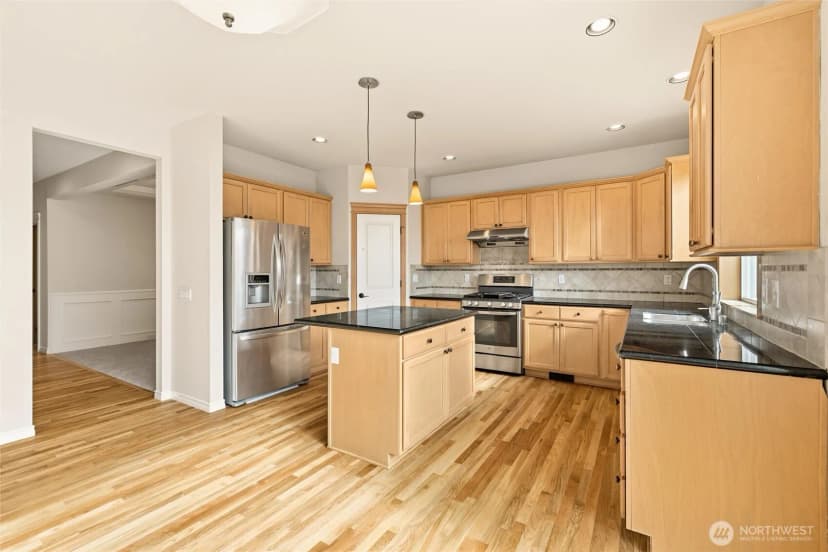 Property photo for 2504 Sw 201st Place Sw, Lynnwood photo 7