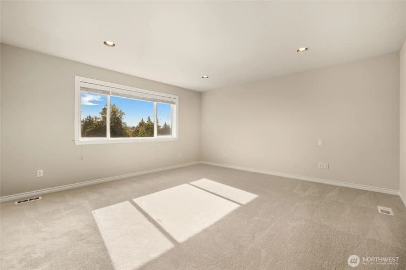 Property photo for 2504 Sw 201st Place Sw, Lynnwood photo 14