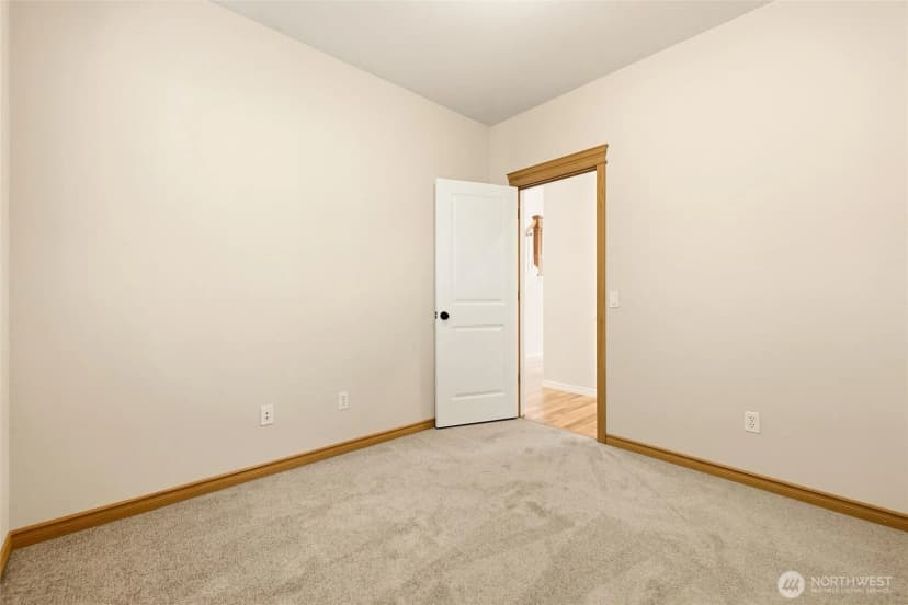 Property photo for 2504 Sw 201st Place Sw, Lynnwood photo 12