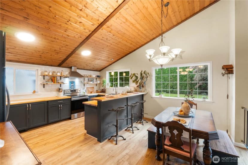 Property photo for 21334 125th Street Se, Kent photo 6