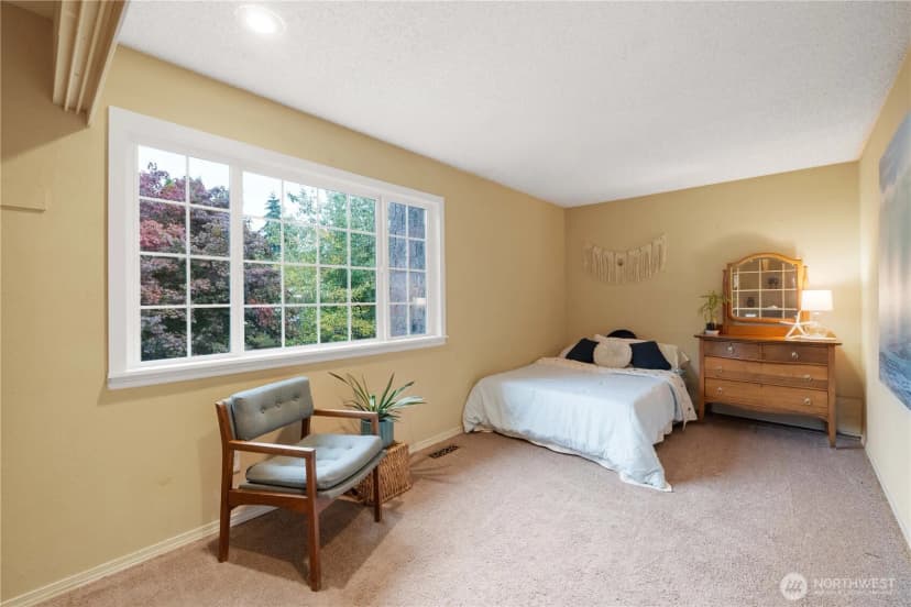Property photo for 21334 125th Street Se, Kent photo 12