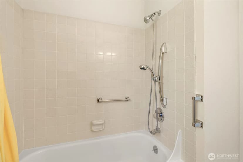 Property photo for 19541 129th Court Ne, Bothell photo 15