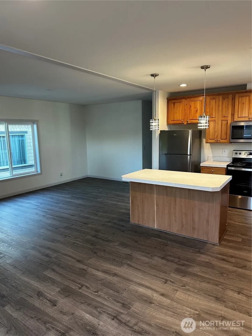 Property photo for 10302 Lakeview Avenue Sw #26, Lakewood photo 4
