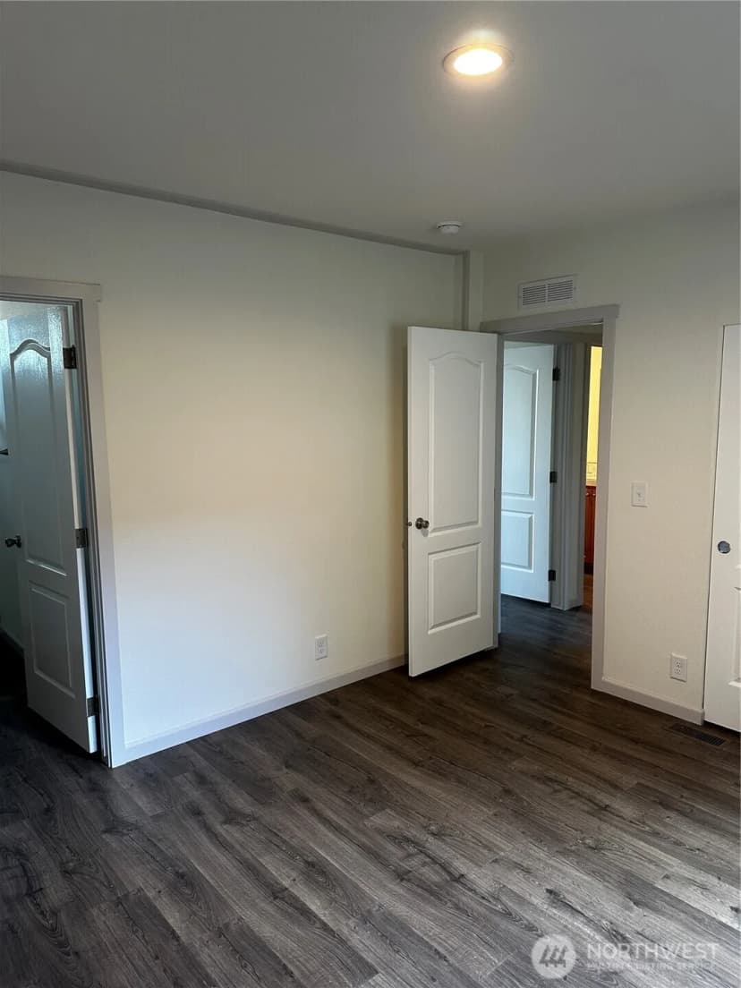 Property photo for 10302 Lakeview Avenue Sw #26, Lakewood photo 14