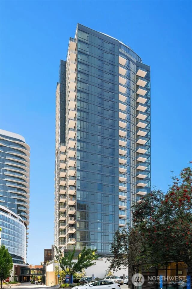 Property photo for 889 Avenue Square Ne #504, Bellevue