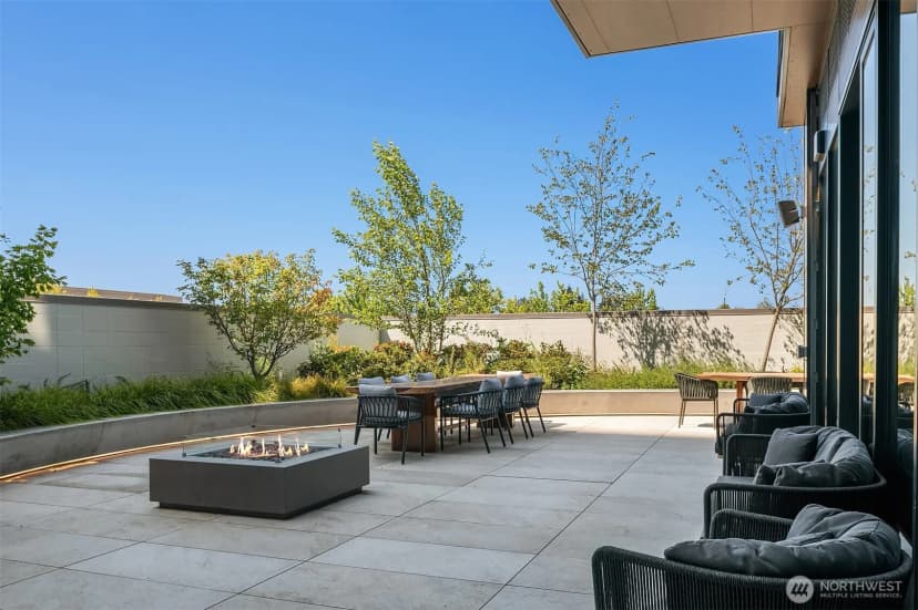 Property photo for 889 Avenue Square Ne #504, Bellevue photo 15