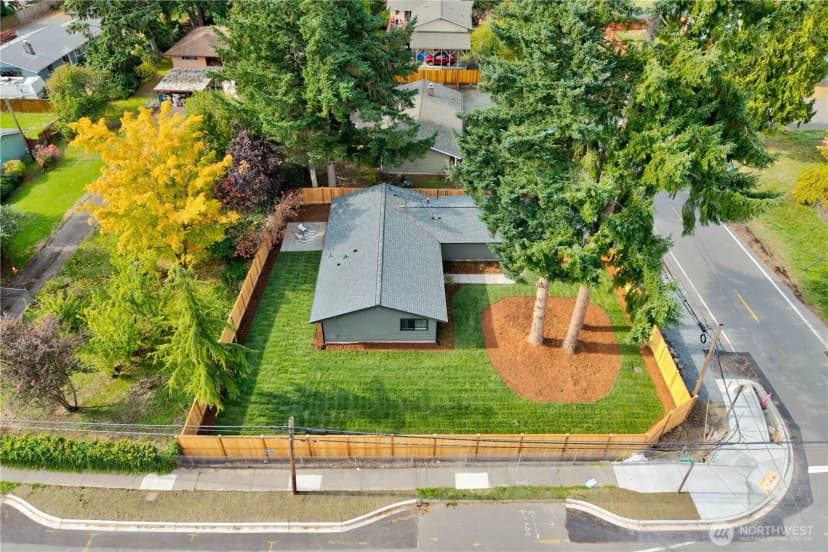Property photo for 6133 Ne 200th Street, Kenmore photo 37