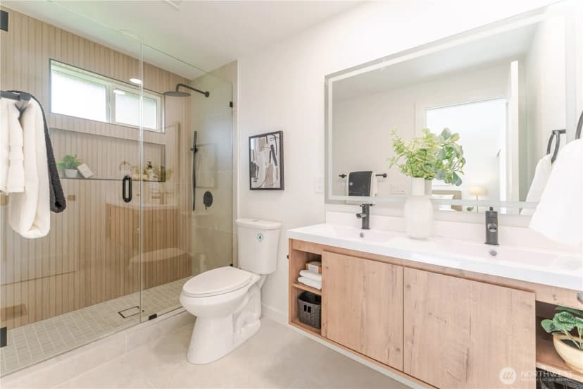 Property photo for 6133 Ne 200th Street, Kenmore photo 25