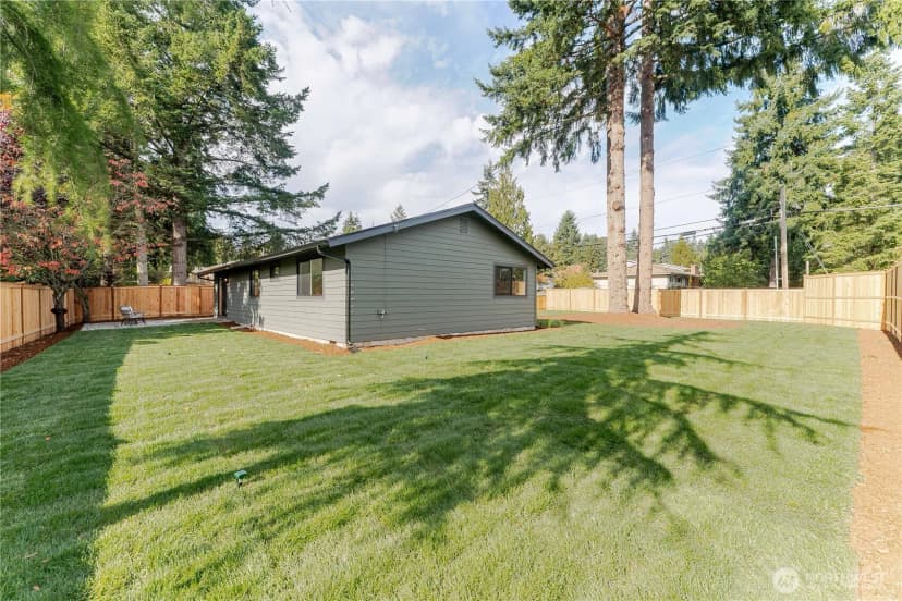 Property photo for 6133 Ne 200th Street, Kenmore photo 34