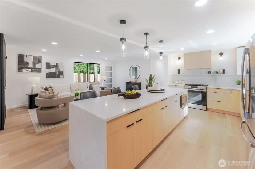 Property photo for 6133 Ne 200th Street, Kenmore photo 15