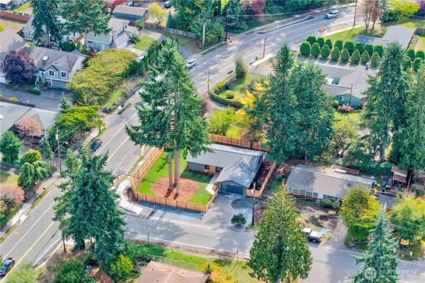 Property photo for 6133 Ne 200th Street, Kenmore photo 40