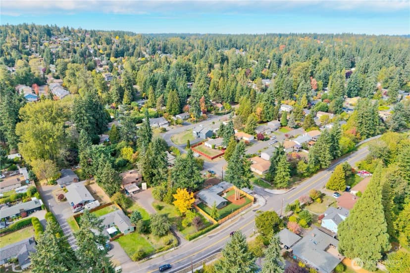 Property photo for 6133 Ne 200th Street, Kenmore photo 39