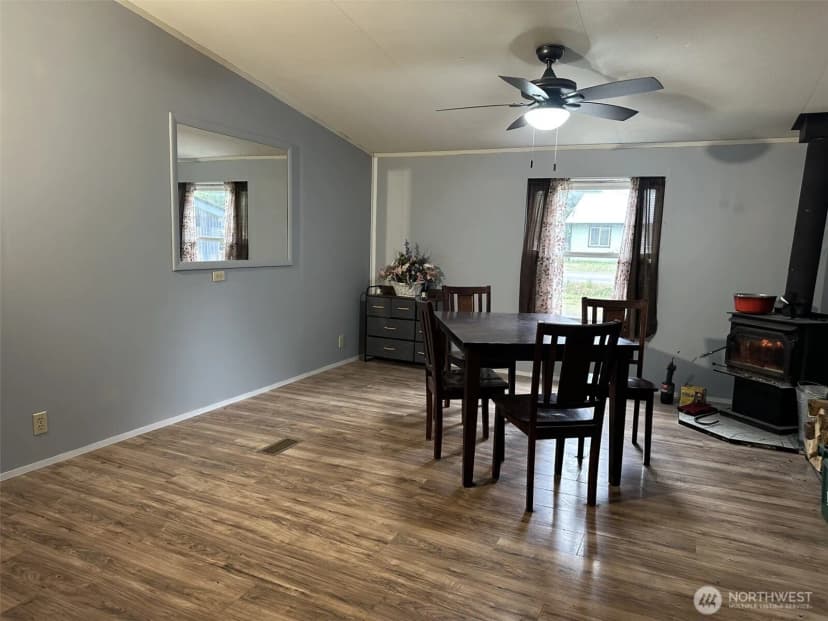 Property photo for 21115 Jefferson Beach Road Ne, Kingston photo 13