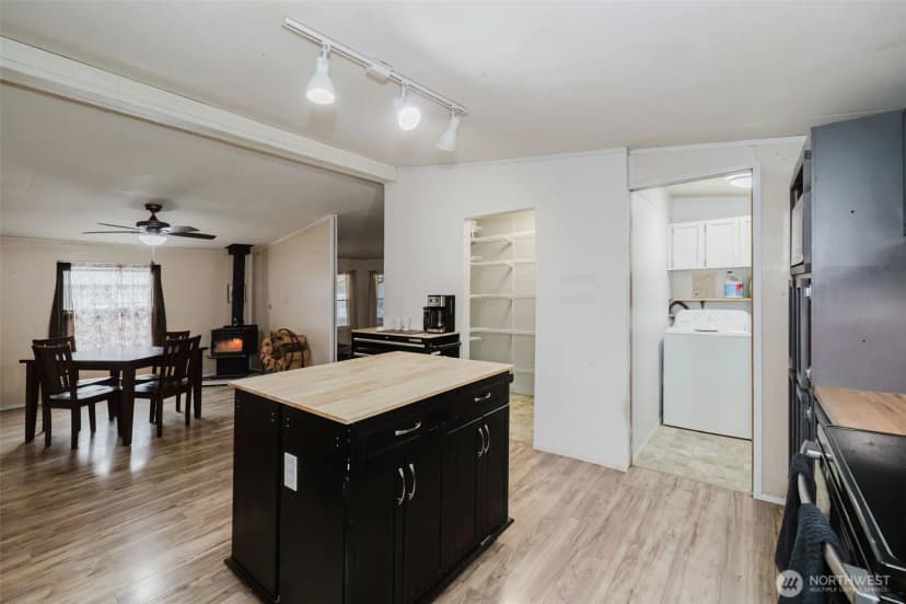 Property photo for 21115 Jefferson Beach Road Ne, Kingston photo 15