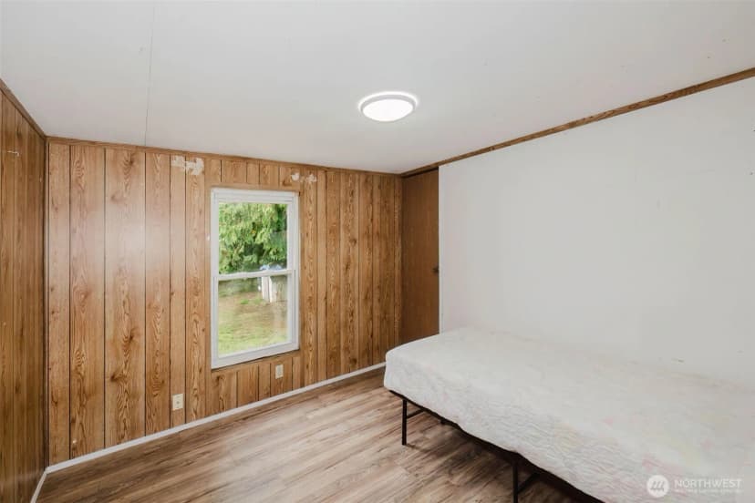 Property photo for 21115 Jefferson Beach Road Ne, Kingston photo 18