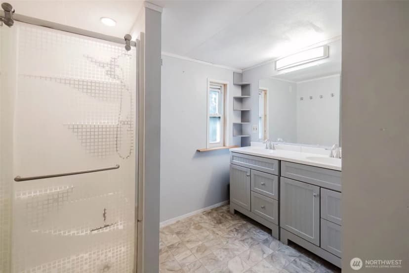 Property photo for 21115 Jefferson Beach Road Ne, Kingston photo 17