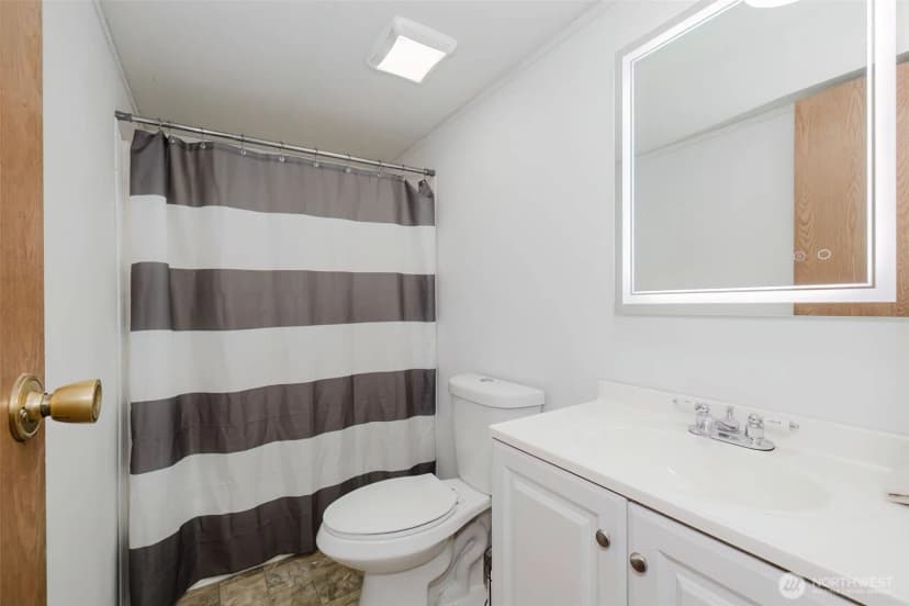 Property photo for 21115 Jefferson Beach Road Ne, Kingston photo 19