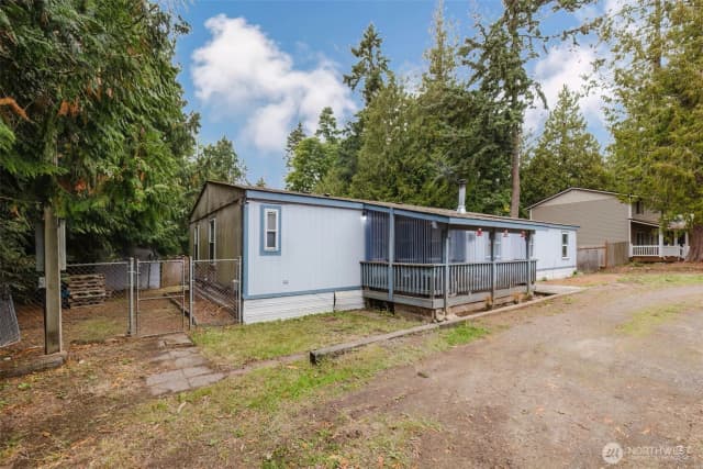 Property photo for 21115 Jefferson Beach Road Ne, Kingston photo 3