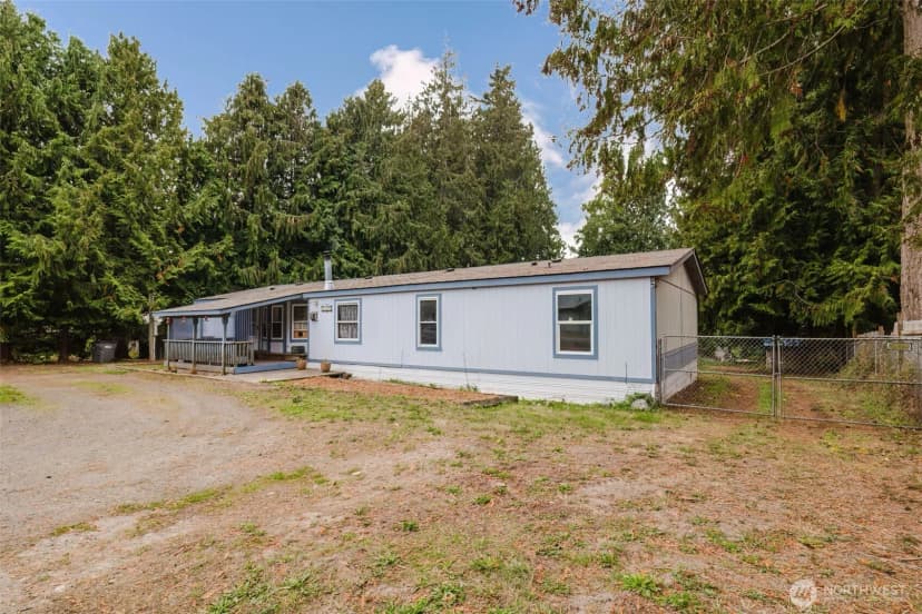 Property photo for 21115 Jefferson Beach Road Ne, Kingston