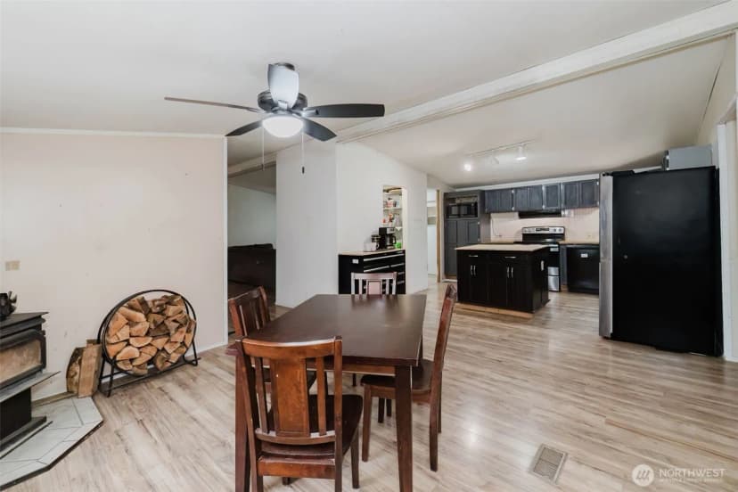 Property photo for 21115 Jefferson Beach Road Ne, Kingston photo 8