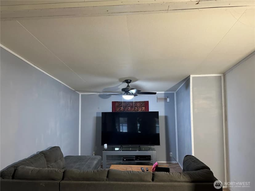 Property photo for 21115 Jefferson Beach Road Ne, Kingston photo 9