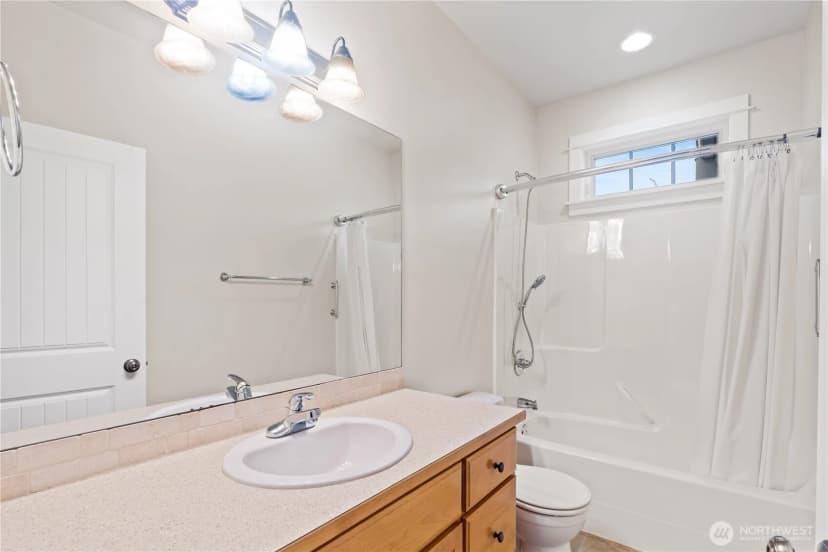 Property photo for 891 W Park Street, Lynden photo 19