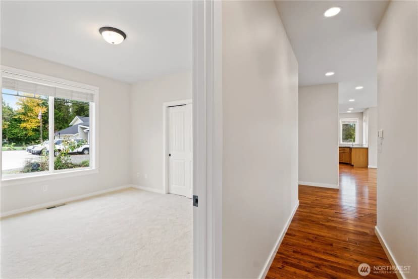 Property photo for 891 W Park Street, Lynden photo 16