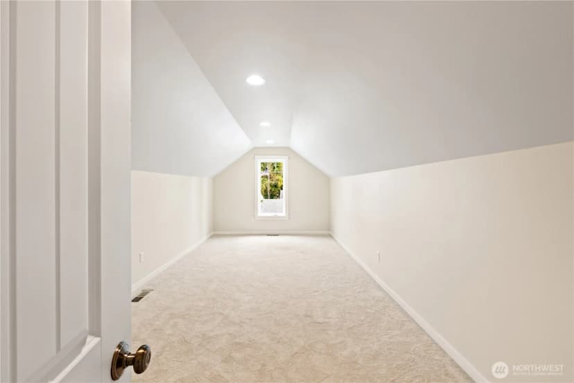 Property photo for 891 W Park Street, Lynden photo 27
