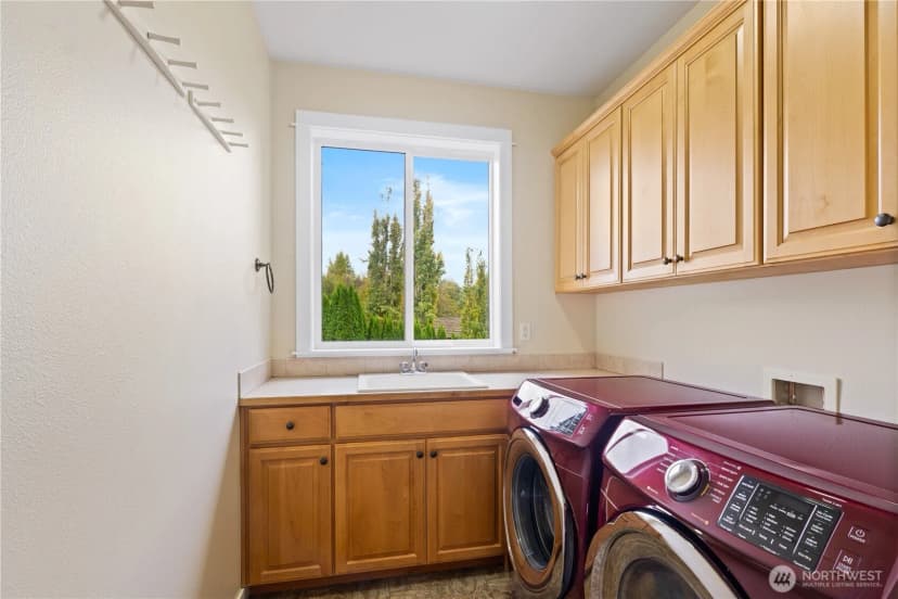 Property photo for 891 W Park Street, Lynden photo 29