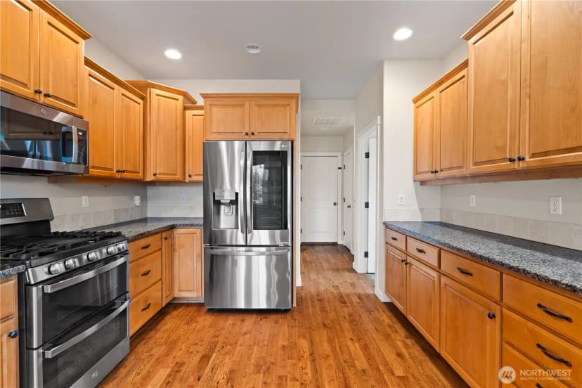Property photo for 891 W Park Street, Lynden photo 12