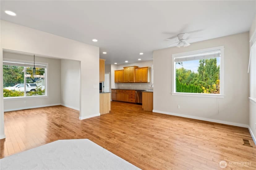 Property photo for 891 W Park Street, Lynden photo 8