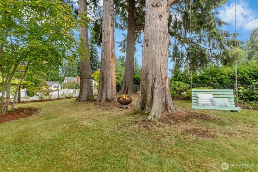 Property photo for 4806 Seahurst Avenue, Everett photo 39