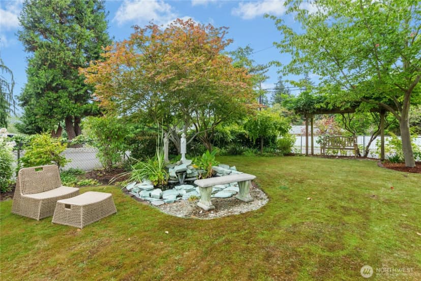 Property photo for 4806 Seahurst Avenue, Everett photo 2