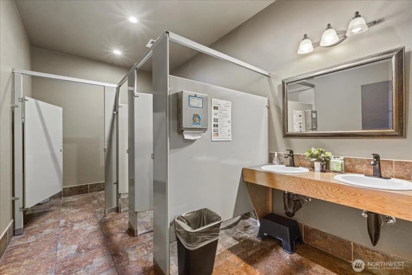 Property photo for 18824 Smokey Point Boulevard, Arlington photo 17
