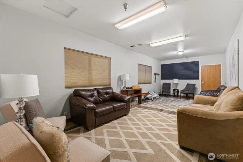 Property photo for 18824 Smokey Point Boulevard, Arlington photo 14