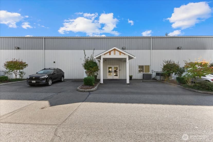 Property photo for 18824 Smokey Point Boulevard, Arlington photo 2