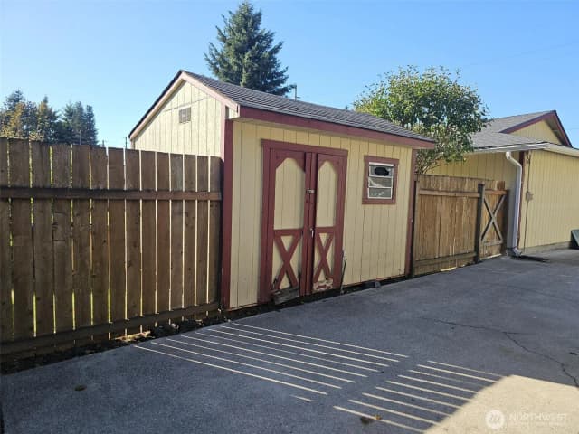 Property photo for 2306 Boulevard Road Se, Olympia photo 4
