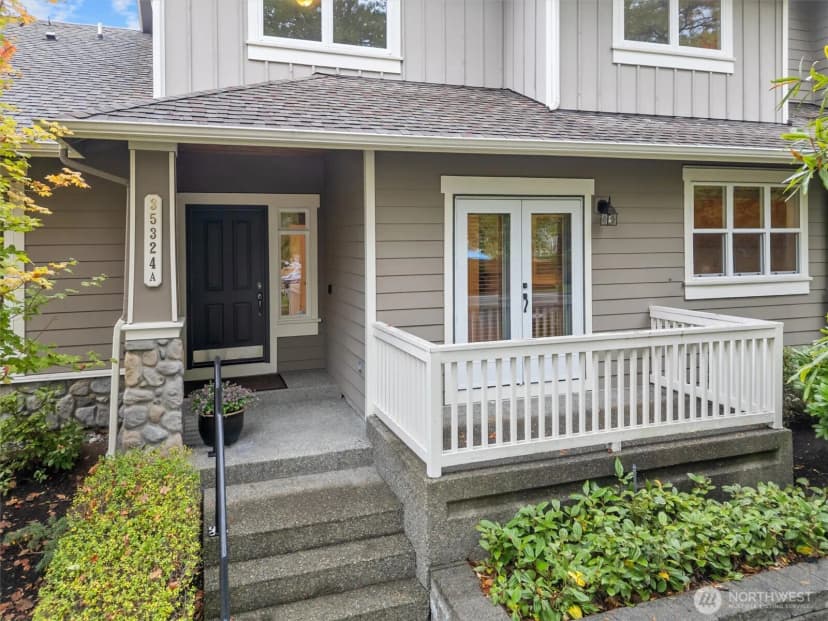 Property photo for 35324 Se Ridge Street #a, Snoqualmie photo 2