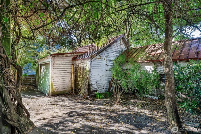Property photo for 727 28th Avenue S, Seattle photo 22