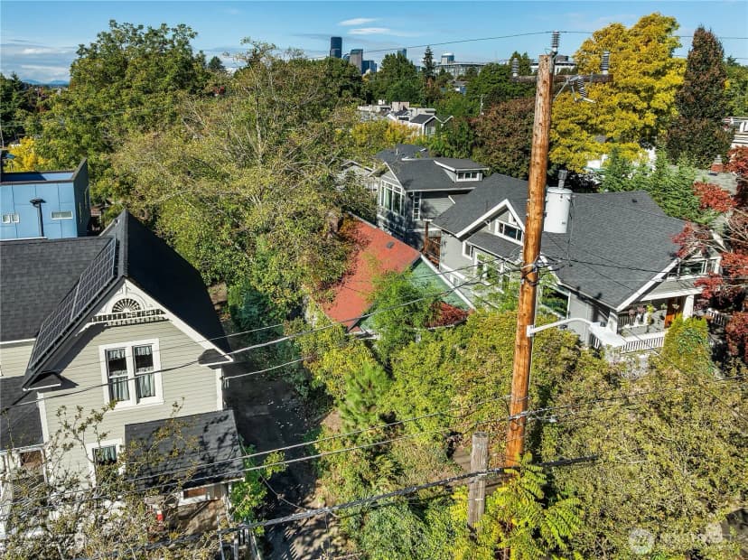 Property photo for 727 28th Avenue S, Seattle photo 27